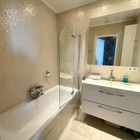 Superb 2 Bedrooms, Pools, Quiet, Near Sea Nizza